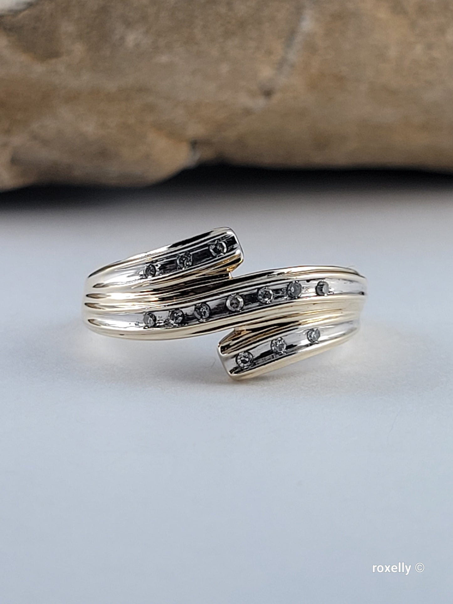 10k Yellow Gold Diamonds Ring Size 7.5 Solid Gold