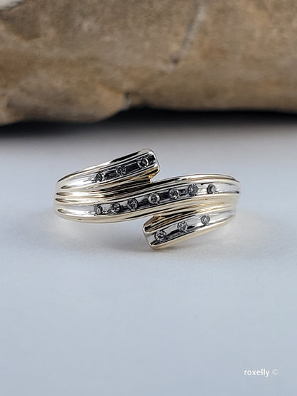 10k Yellow Gold Diamonds Ring Size 7.5 Solid Gold