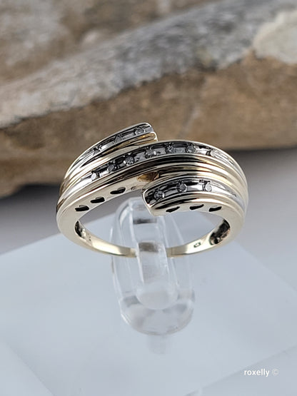 10k Yellow Gold Diamonds Ring Size 7.5 Solid Gold