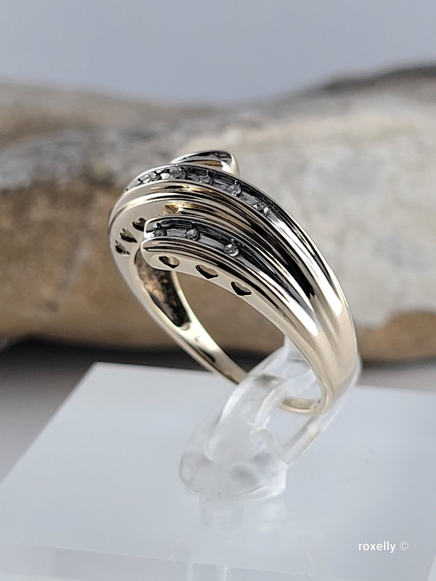 10k Yellow Gold Diamonds Ring Size 7.5 Solid Gold