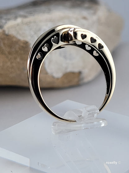 10k Yellow Gold Diamonds Ring Size 7.5 Solid Gold