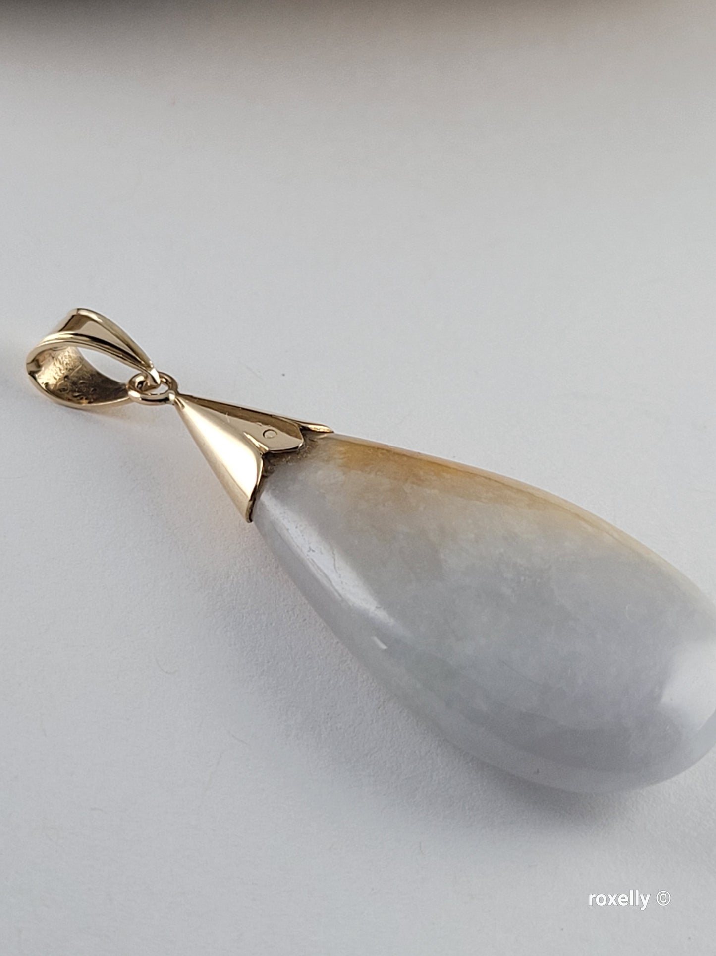 14k Yellow Gold Natural Jade Vintage Pendant Solid Gold/ Dije de Oro Amarillo con 1 Jade Natural! 👌🎁