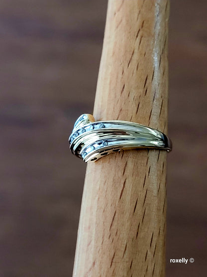 10k Yellow Gold Diamonds Ring Size 7.5 Solid Gold