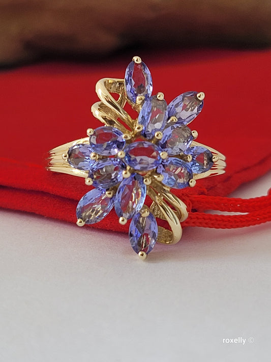10K Yellow Gold Flower-Shaped Tanzanite Ring Size 8 Solid Gold