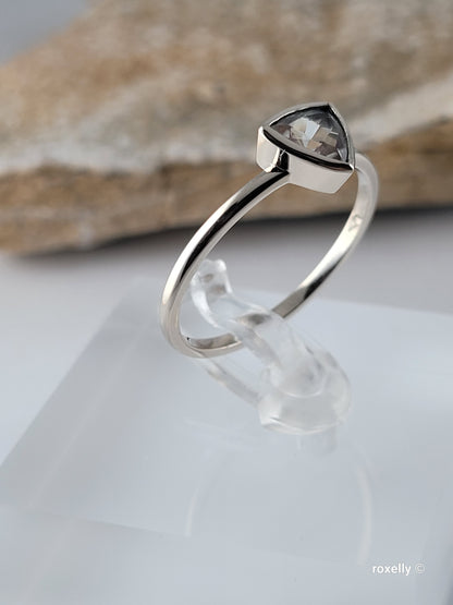 10K White Gold Cubic Zirconia Gemstone Ring Size 9.25 Solid Gold