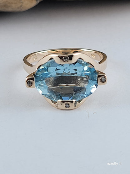 14K Yellow Gold Aquamarine and Diamonds Ring Size 7.75 Solid Gold