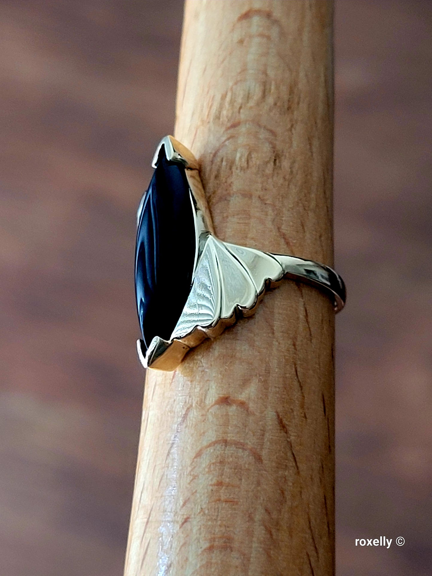 10K Yellow Gold Onyx Gemstone Bypass Ring Size 6.25 Solid Gold