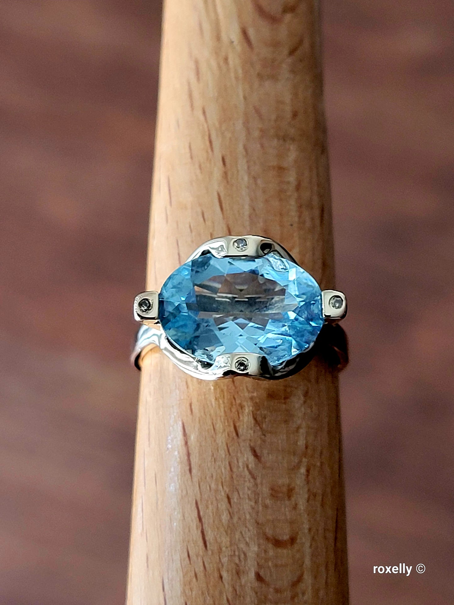 14K Yellow Gold Aquamarine and Diamonds Ring Size 7.75 Solid Gold