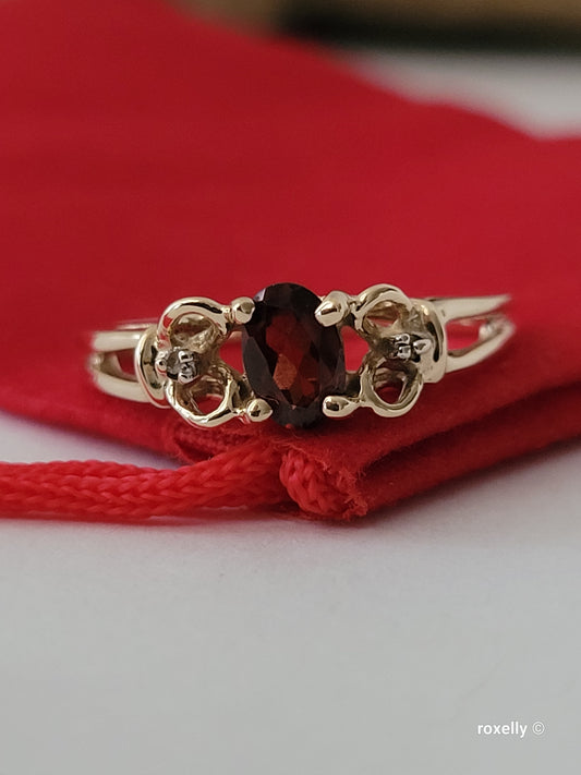 10K Yellow Gold Citrine Madeira and Diamonds Ring Size 7 Solid Gold