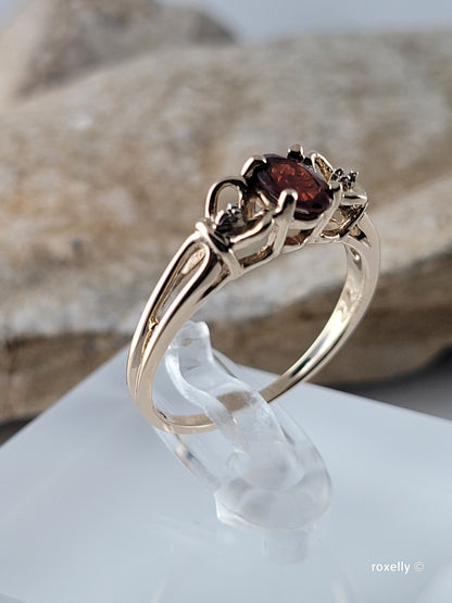 10K Yellow Gold Citrine Madeira and Diamonds Ring Size 7 Solid Gold