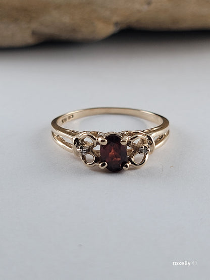 10K Yellow Gold Citrine Madeira and Diamonds Ring Size 7 Solid Gold