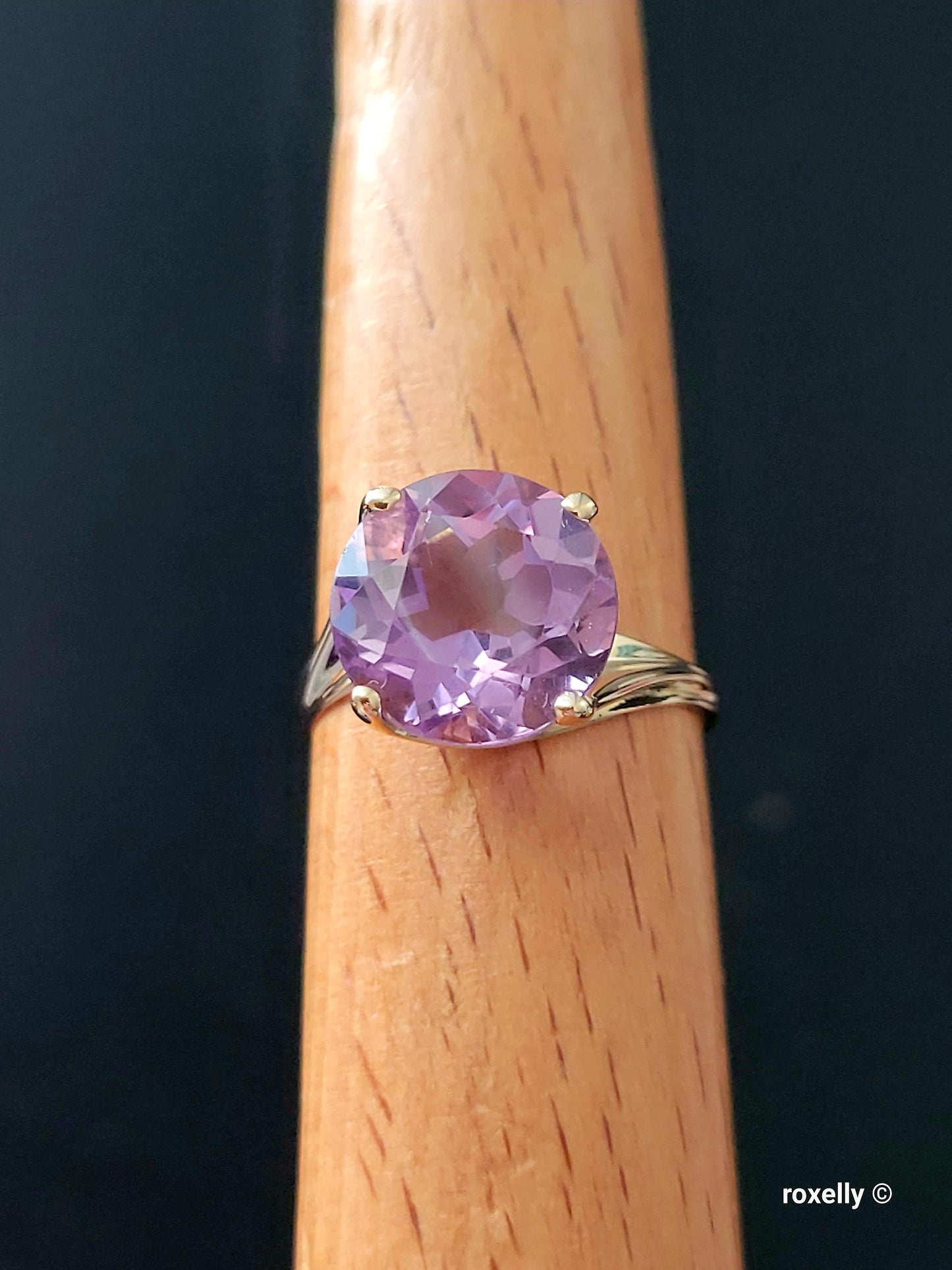 10K Yellow Gold Amethyst Gemstone Ring 8 Solid Gold