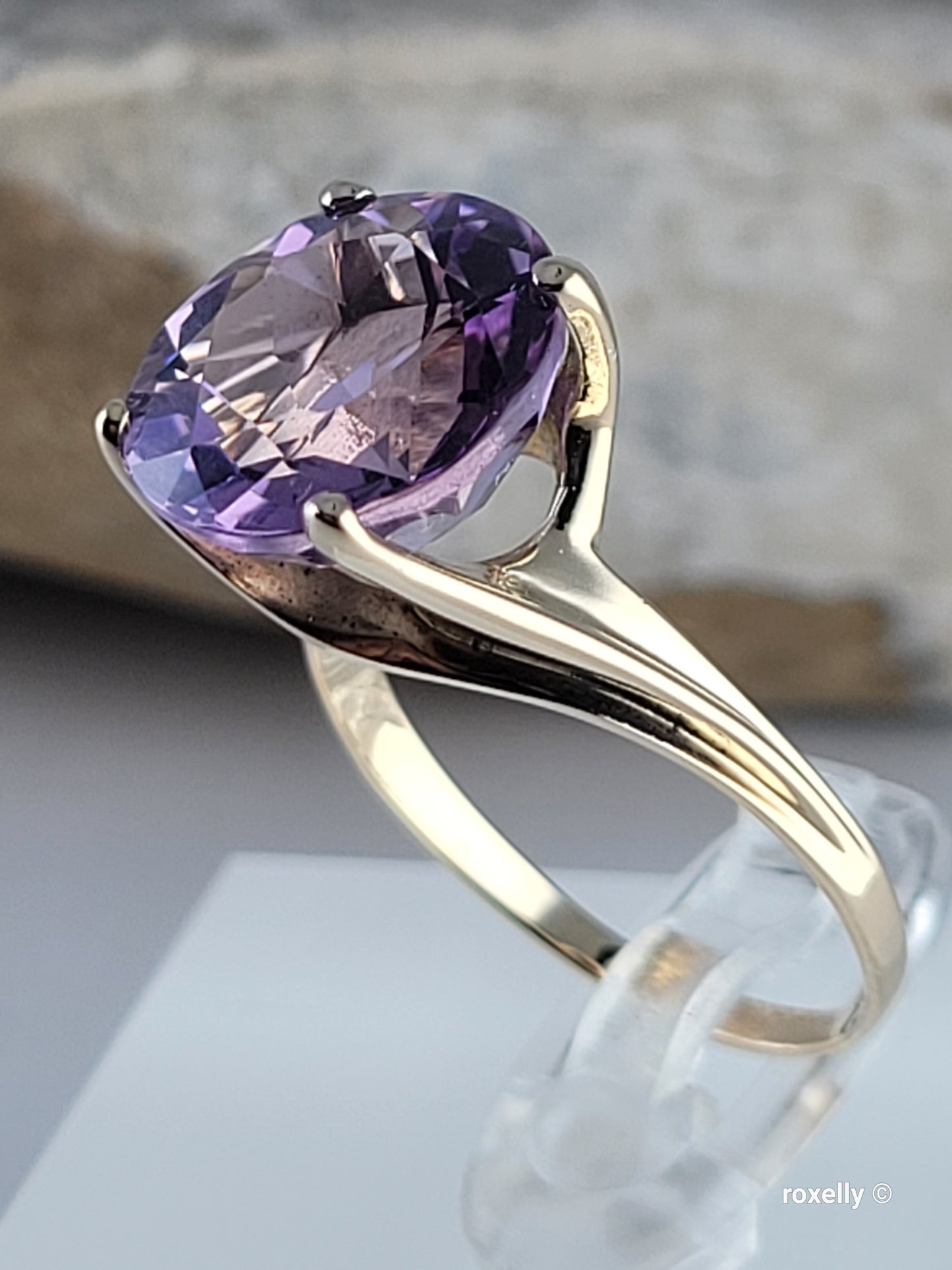 10K Yellow Gold Amethyst Gemstone Ring 8 Solid Gold