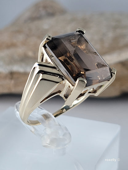 10K Yellow Gold Smoky Topaz Cocktail Ring Size 8.25 Solid Gold