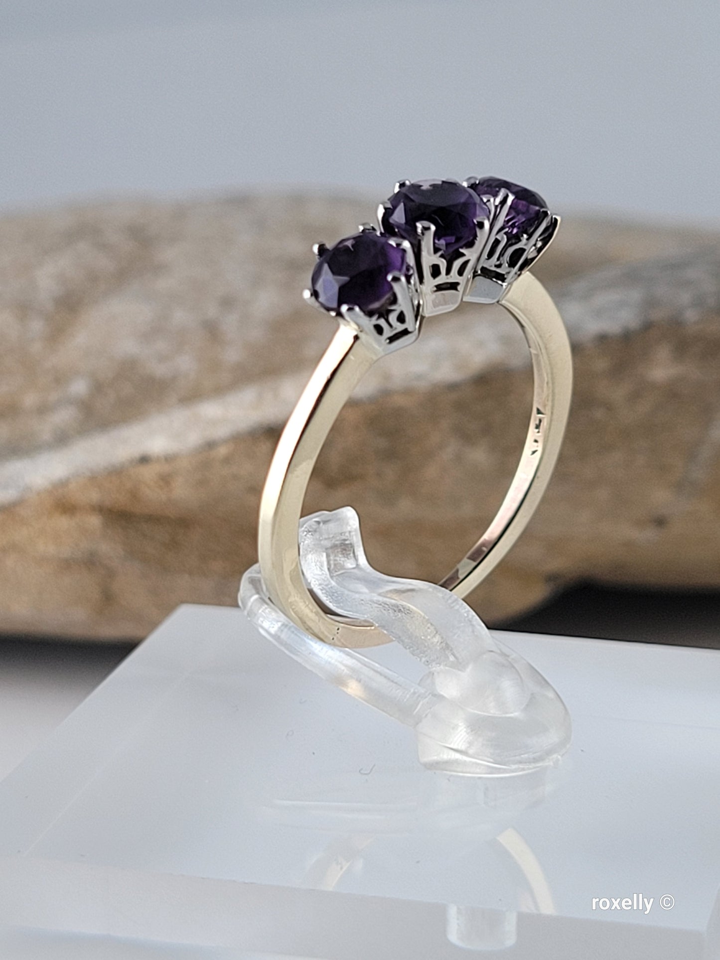 10K Yellow Gold Purple Amethyst Gemstone Ring Size 7 Solid Gold