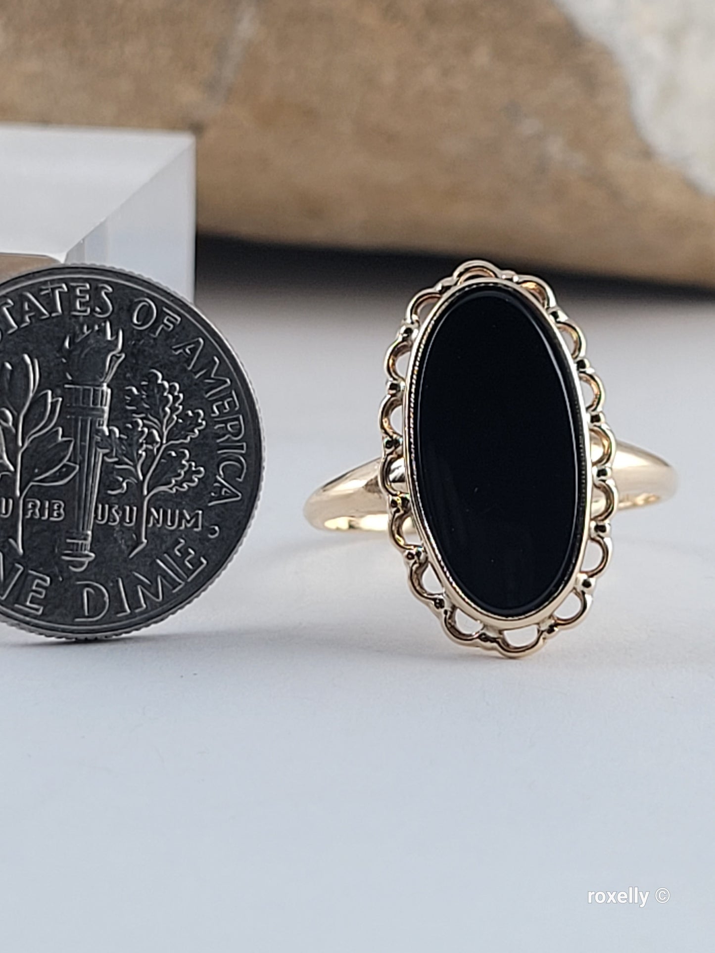 10K Yellow Gold Onyx Cocktail Design Ring Size 6.25 Solid Gold