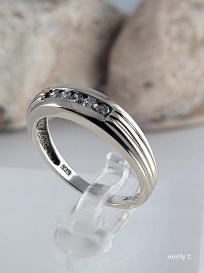 14K White Gold Diamonds Band Ring Size 7 Solid Gold