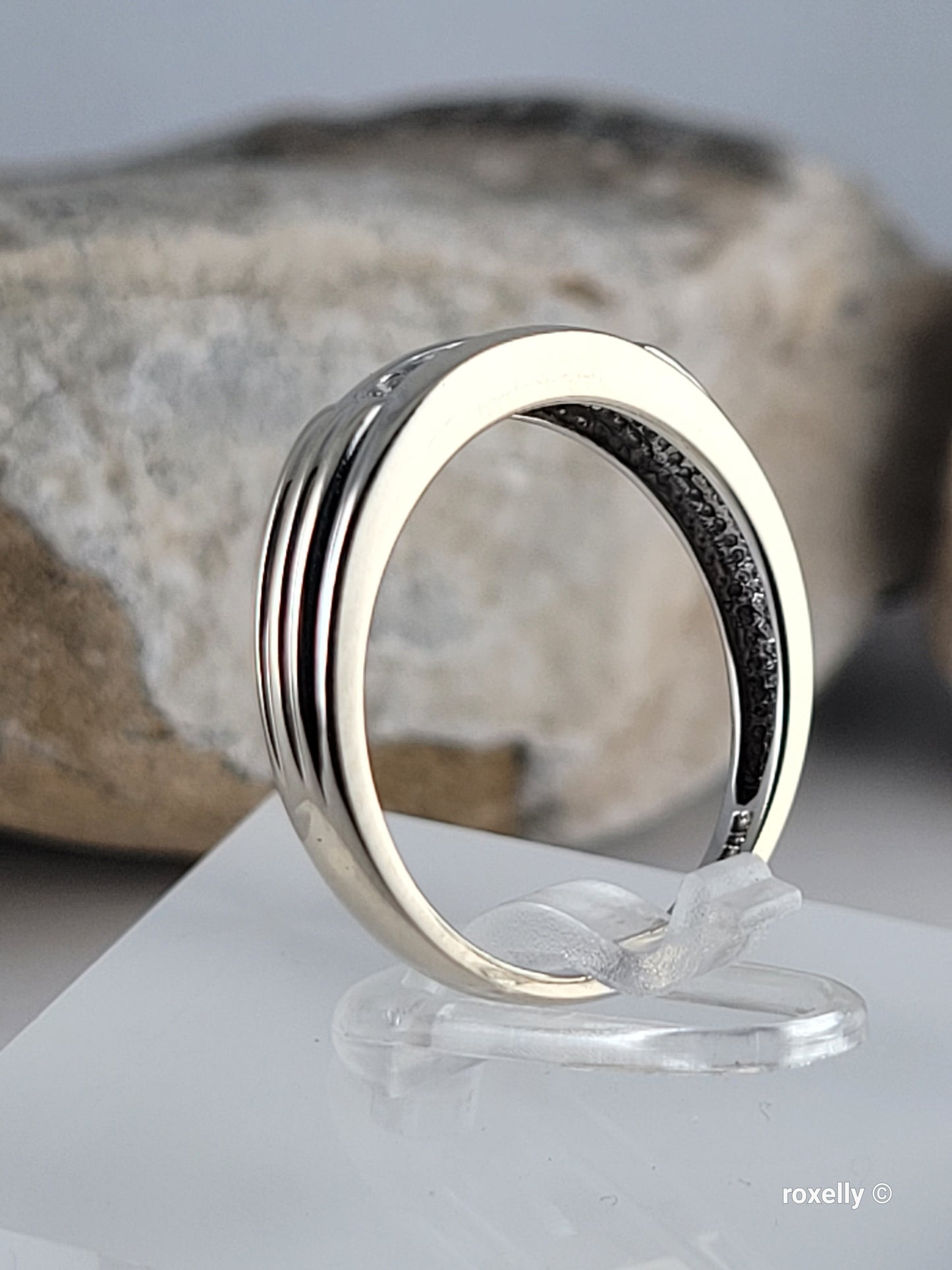 14K White Gold Diamonds Band Ring Size 7 Solid Gold