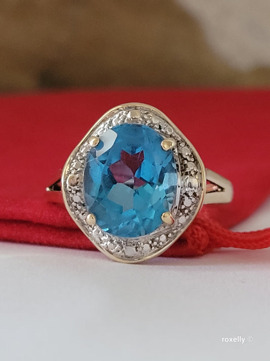 ❤️10K Yellow and White Gold Blue Topaz Ring Size 7 Solid Gold