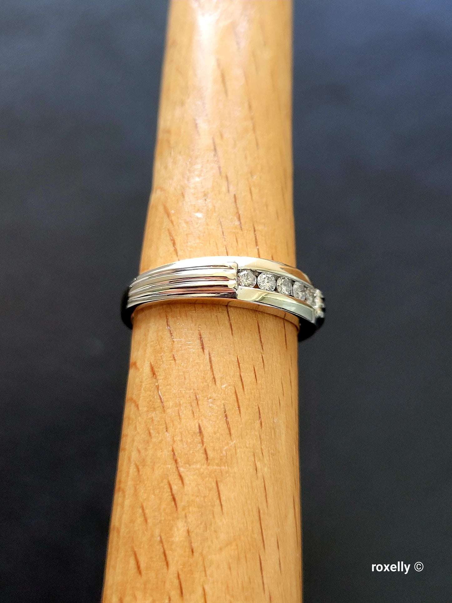 14K White Gold Diamonds Band Ring Size 7 Solid Gold