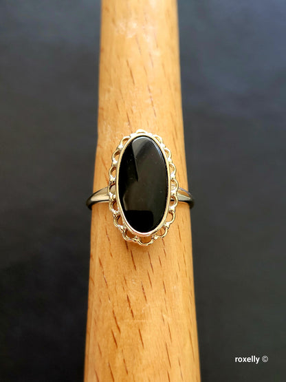 10K Yellow Gold Onyx Cocktail Design Ring Size 6.25 Solid Gold
