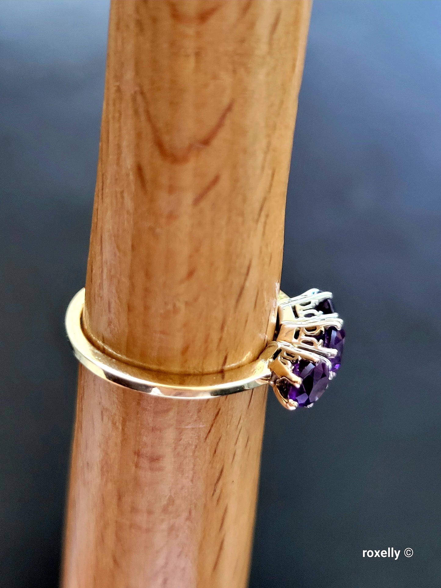 10K Yellow Gold Purple Amethyst Gemstone Ring Size 7 Solid Gold