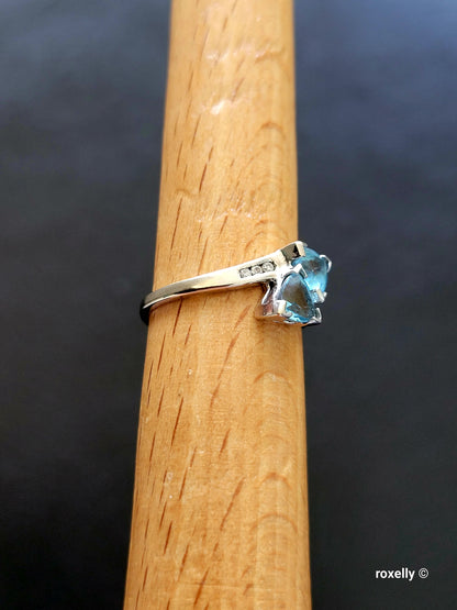 10K White Gold Blue Topaz and Diamond Ring Size 5.25 Solid Gold