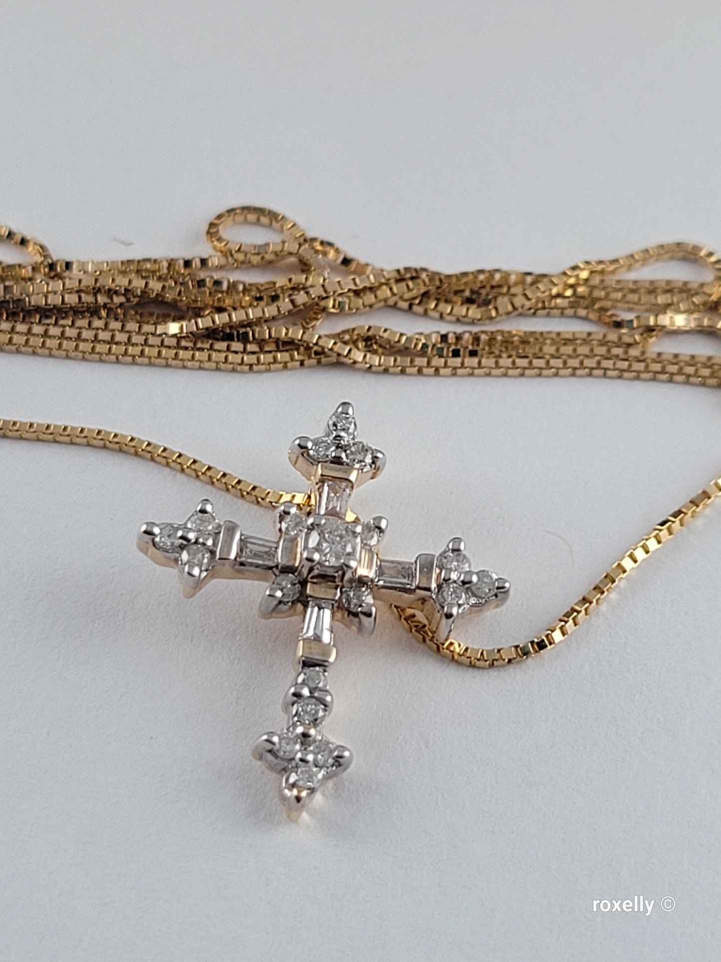 14K Yellow Gold Cross-Shaped Diamonds Pendant and Necklace Chain Solid Gold, Made in Italy!