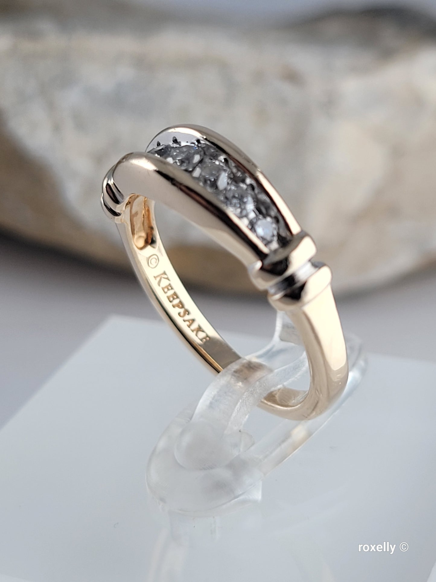 14K Yellow Gold Diamonds Band Ring Size 7 Solid Gold