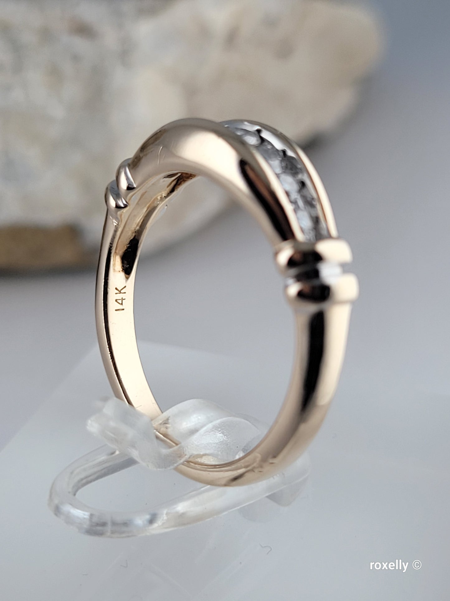 14K Yellow Gold Diamonds Band Ring Size 7 Solid Gold