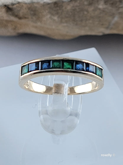Vintage 14K Yellow Gold Green and Blue Topaz Band Ring Size 5 Solid Gold