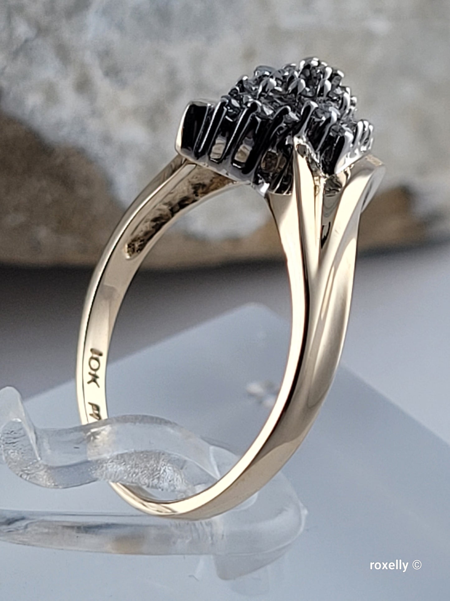 10K Yellow Gold Genuine Diamonds Cluster Ring Size 6 Solid Gold