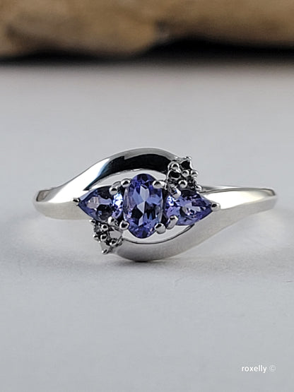 10K White Gold Tanzanite and Genuine Diamonds Ring Size 7, Solid Gold