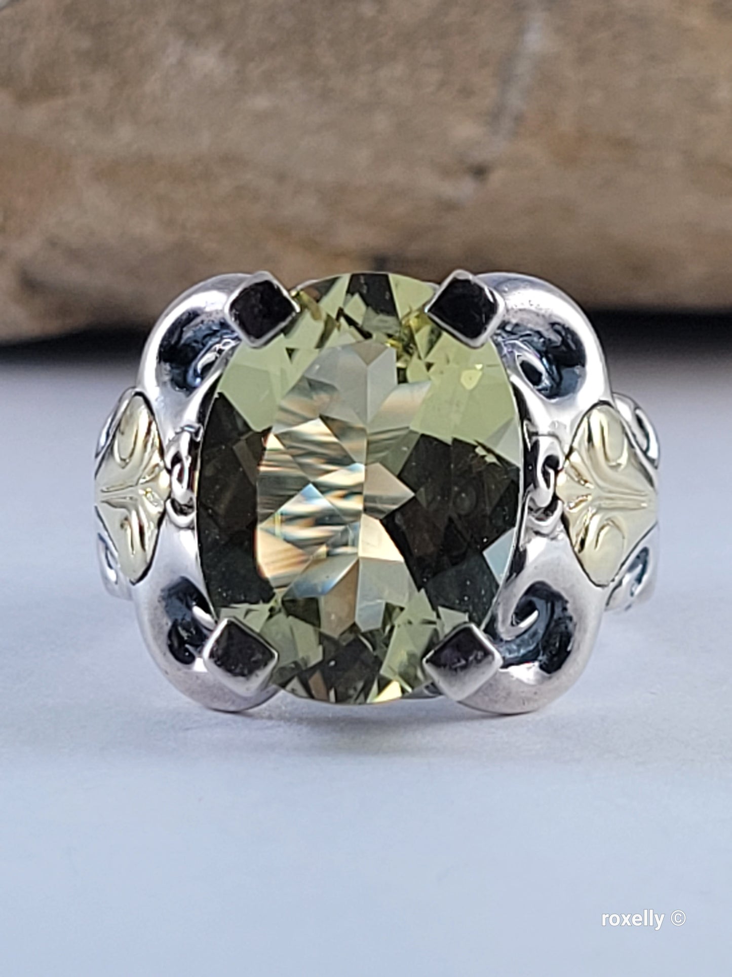 925 Sterling Silver and 18K Solid Gold Green Amethyst Ring Size 7, Made in Thailand