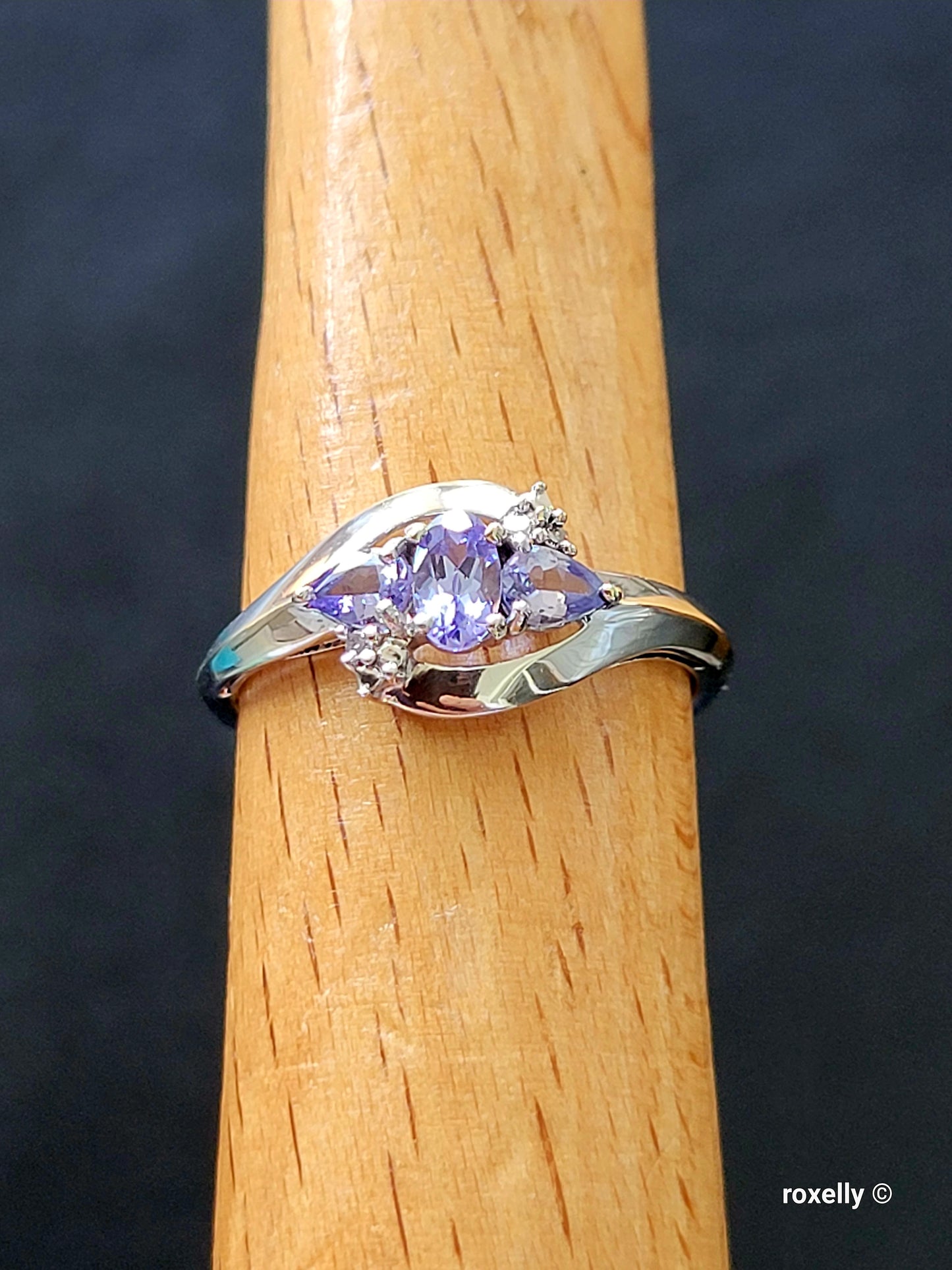 10K White Gold Tanzanite and Genuine Diamonds Ring Size 7, Solid Gold