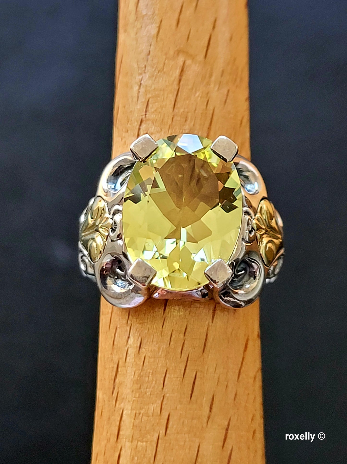 925 Sterling Silver and 18K Solid Gold Green Amethyst Ring Size 7, Made in Thailand