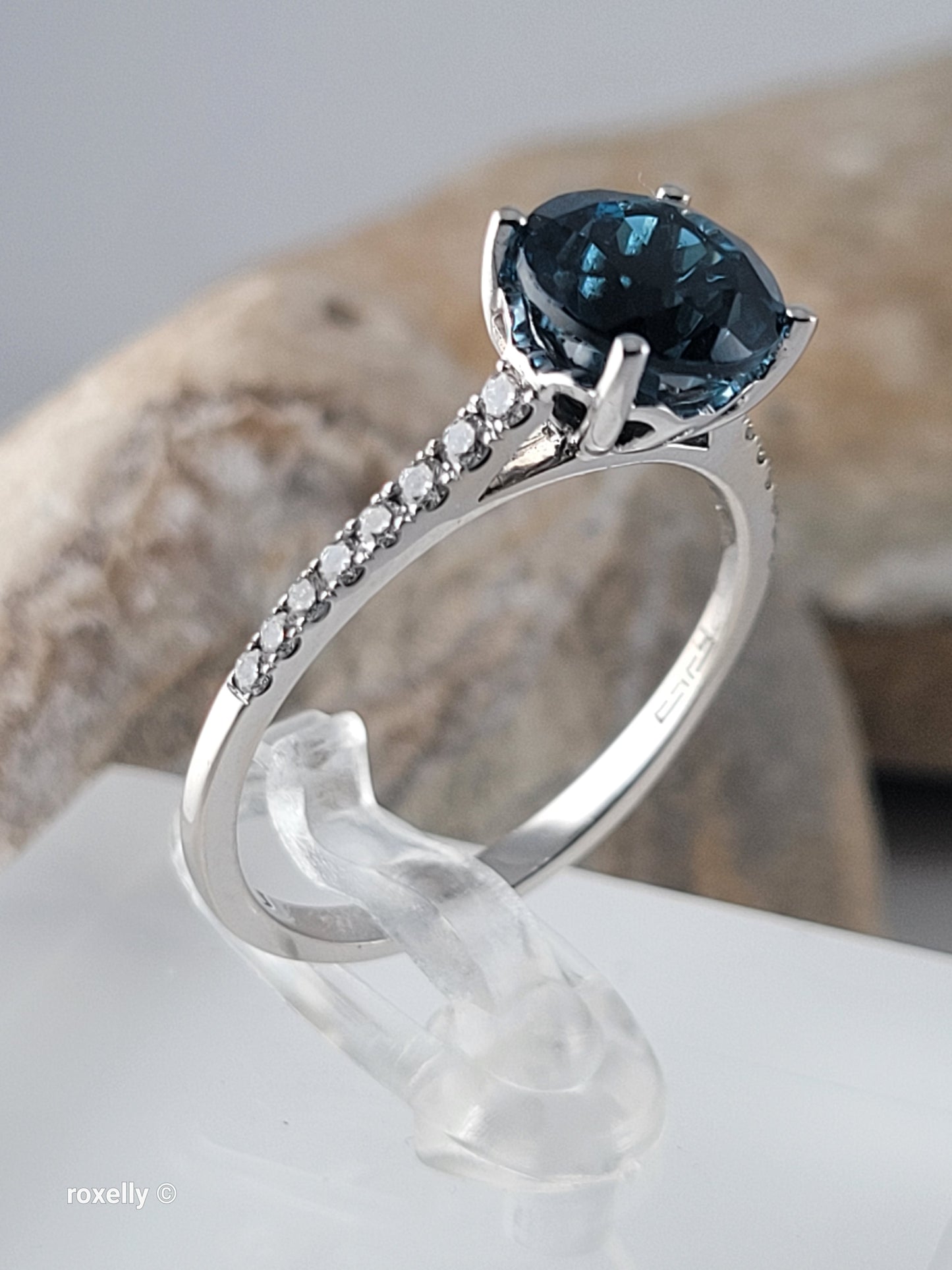 EFFY 14K White Gold London Blue Topaz & Diamond Ring Size 8.25 - Like New
