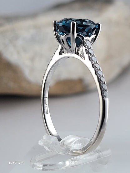 EFFY 14K White Gold London Blue Topaz & Diamond Ring Size 8.25 - Like New