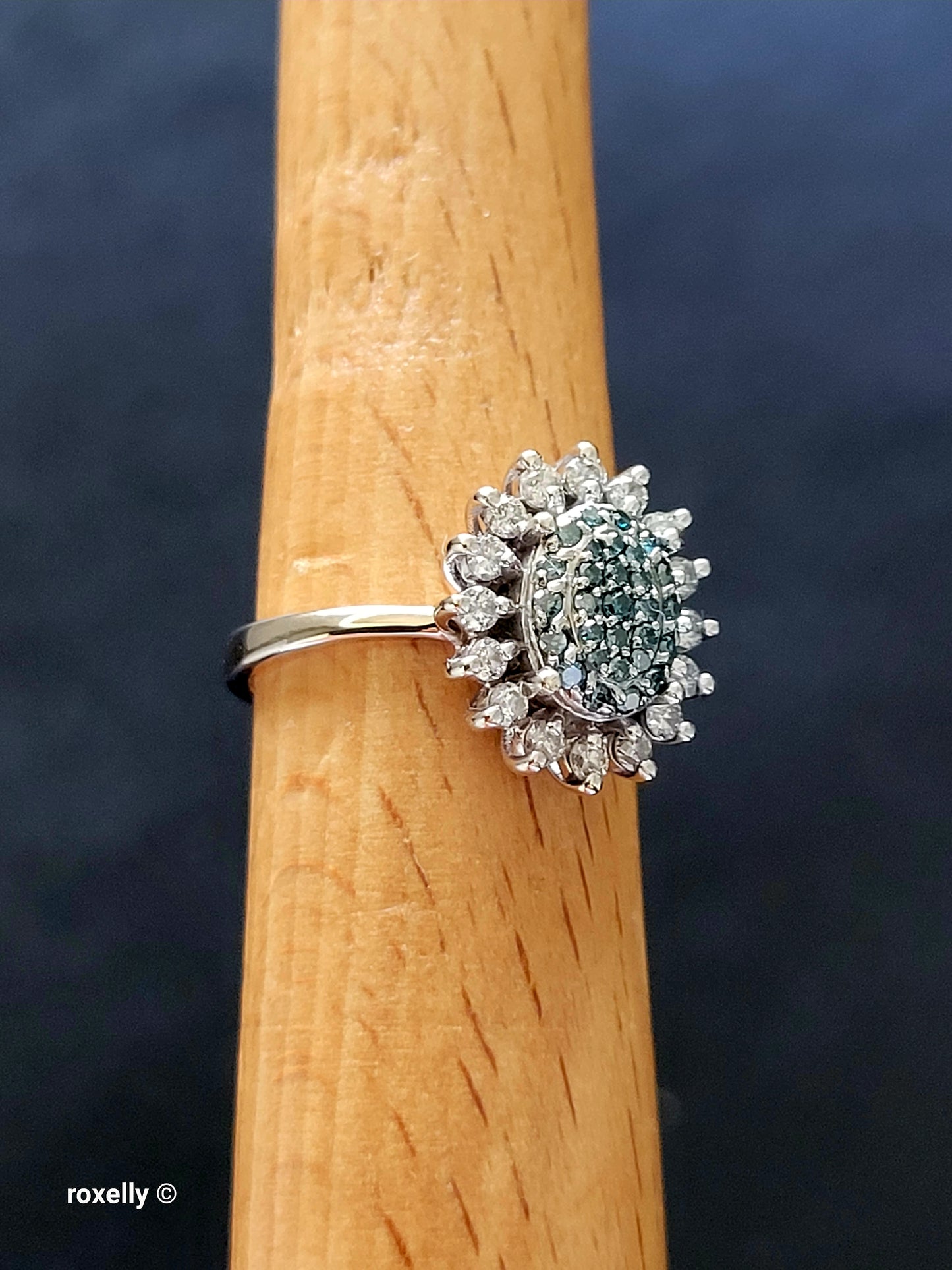 Vintage EFFY 14K White Gold Blue & White Natural Diamond Cluster Ring Size 7