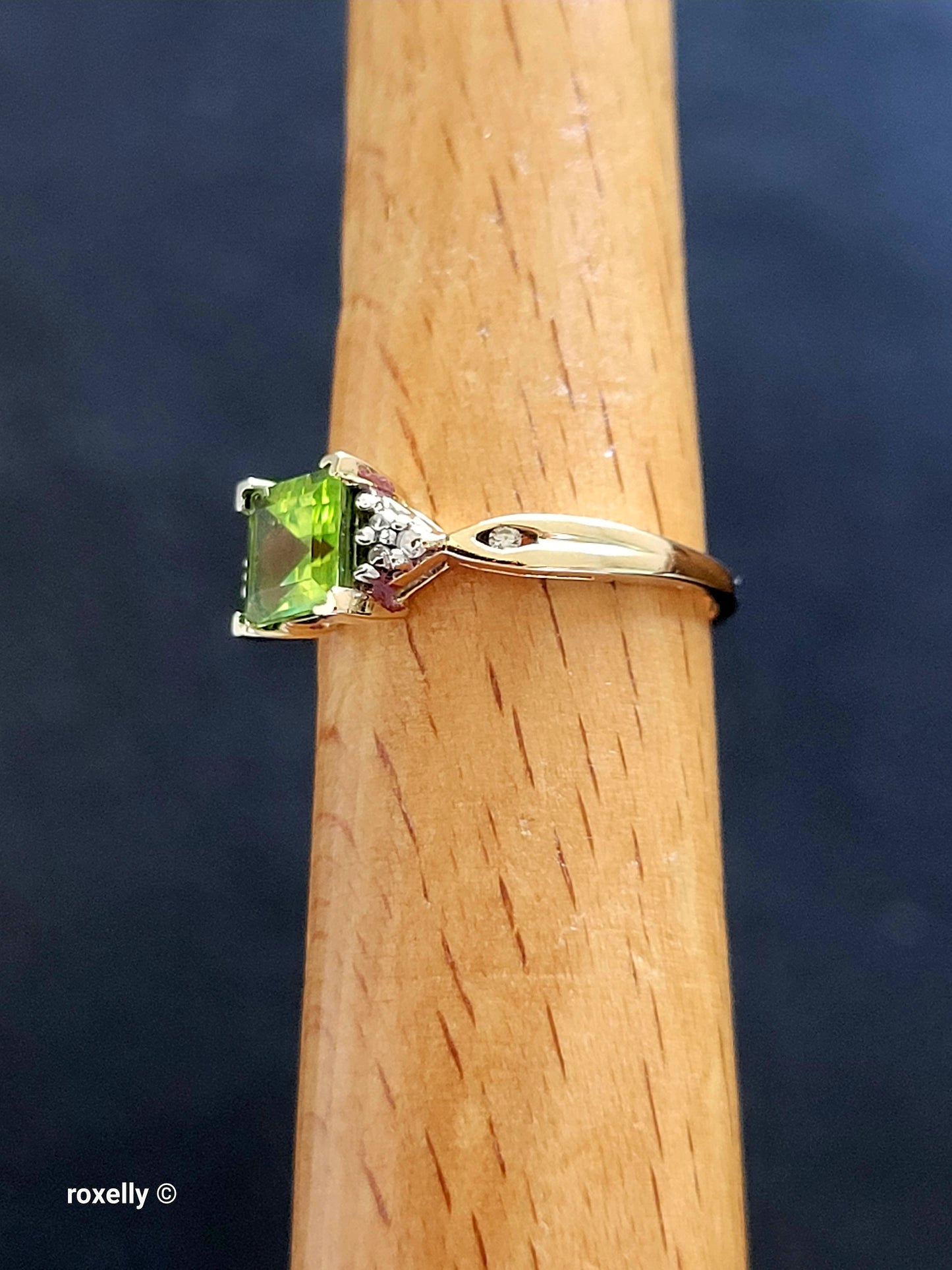 Vintage 10K Yellow Gold Peridot and Diamonds Ring Size 6.75, Solid Gold