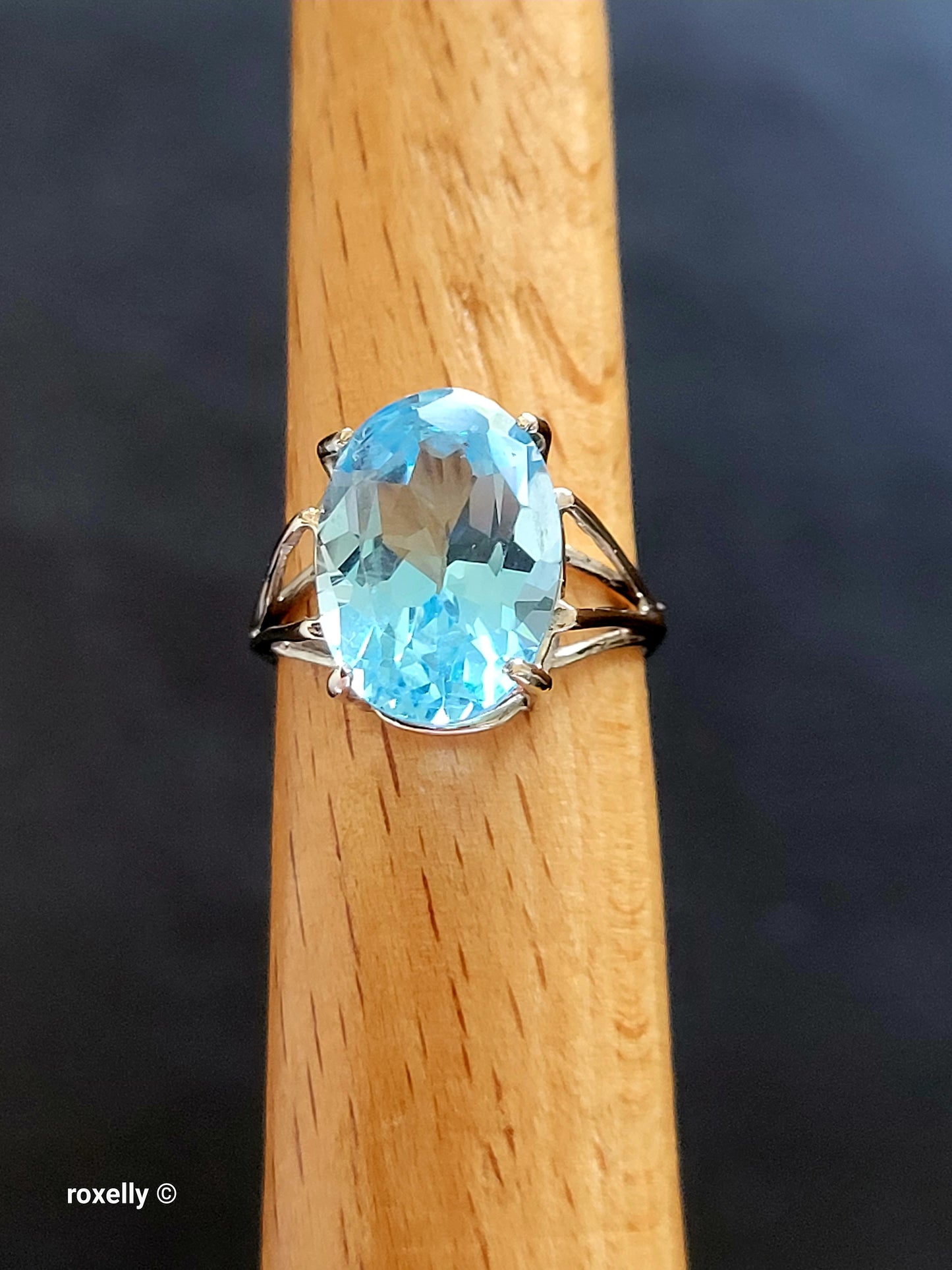 10K White Gold Blue Topaz Cocktail Ring Size 5.5, Solid Gold