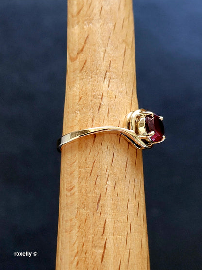 10K Yellow Gold Garnet and Diamond Ring Size 6.5, Solid Gold