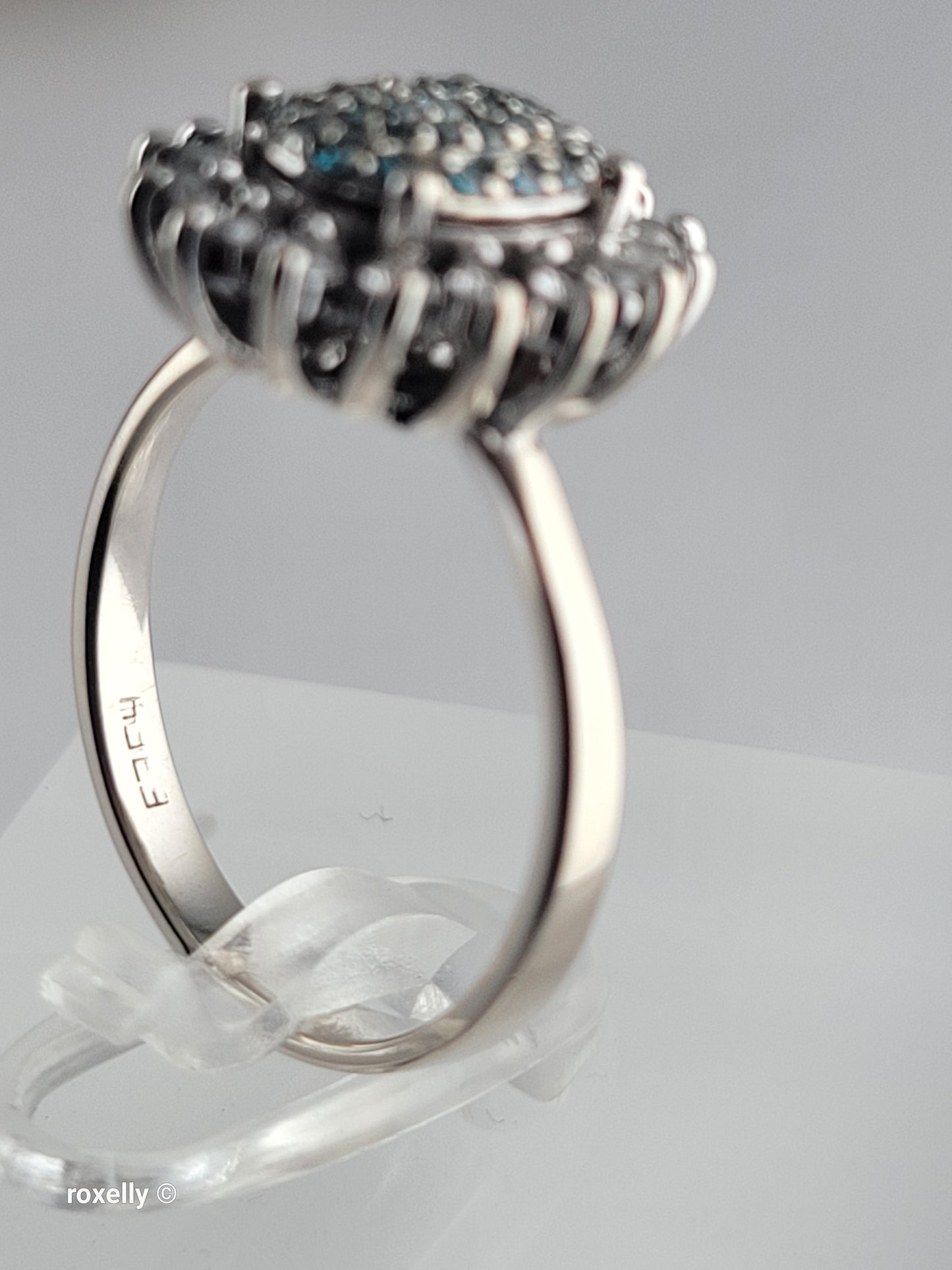 Vintage EFFY 14K White Gold Blue & White Natural Diamond Cluster Ring Size 7