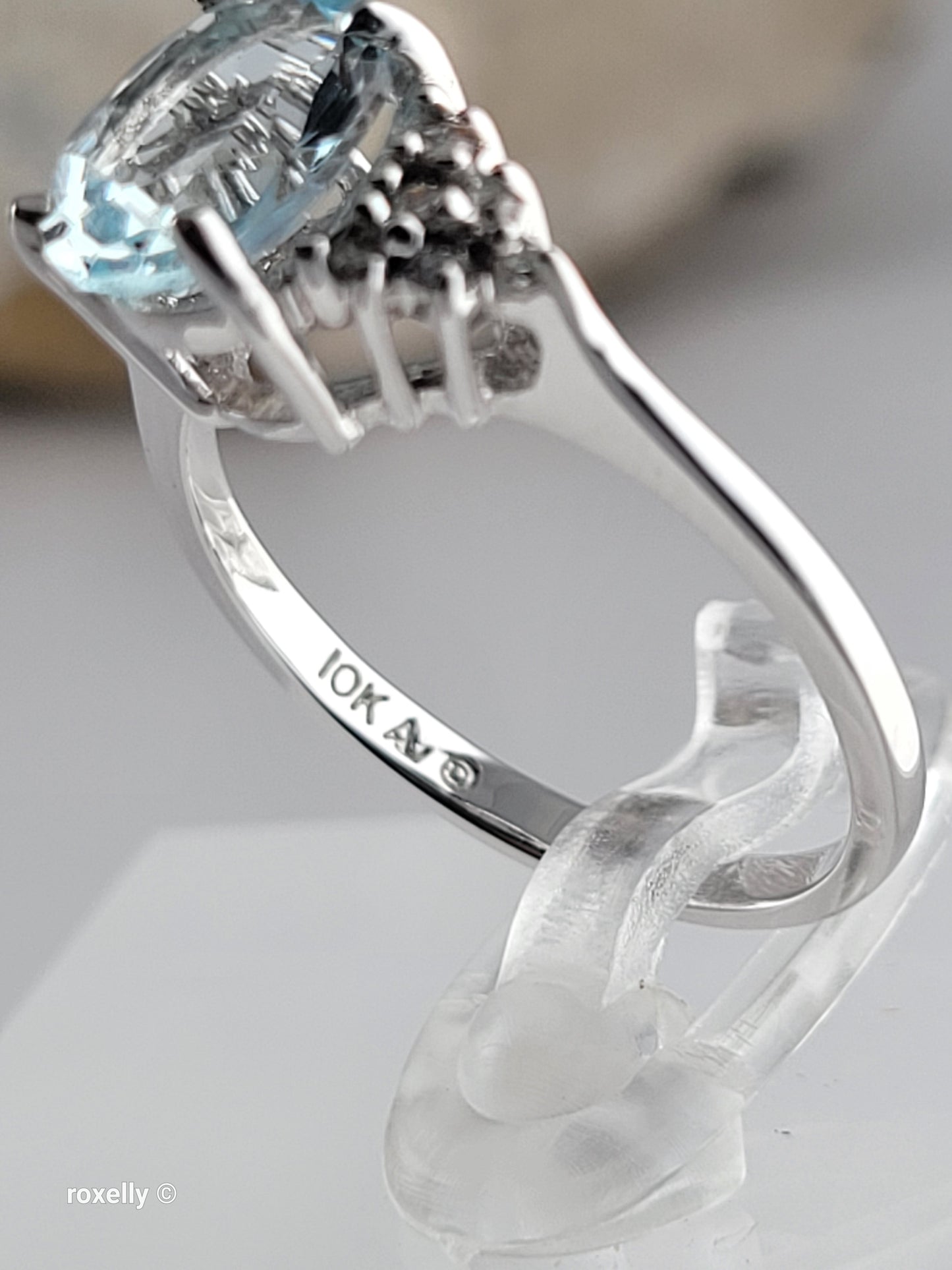 10K White Gold Aquamarine and Diamonds Ring Size 6.75, Solid Gold
