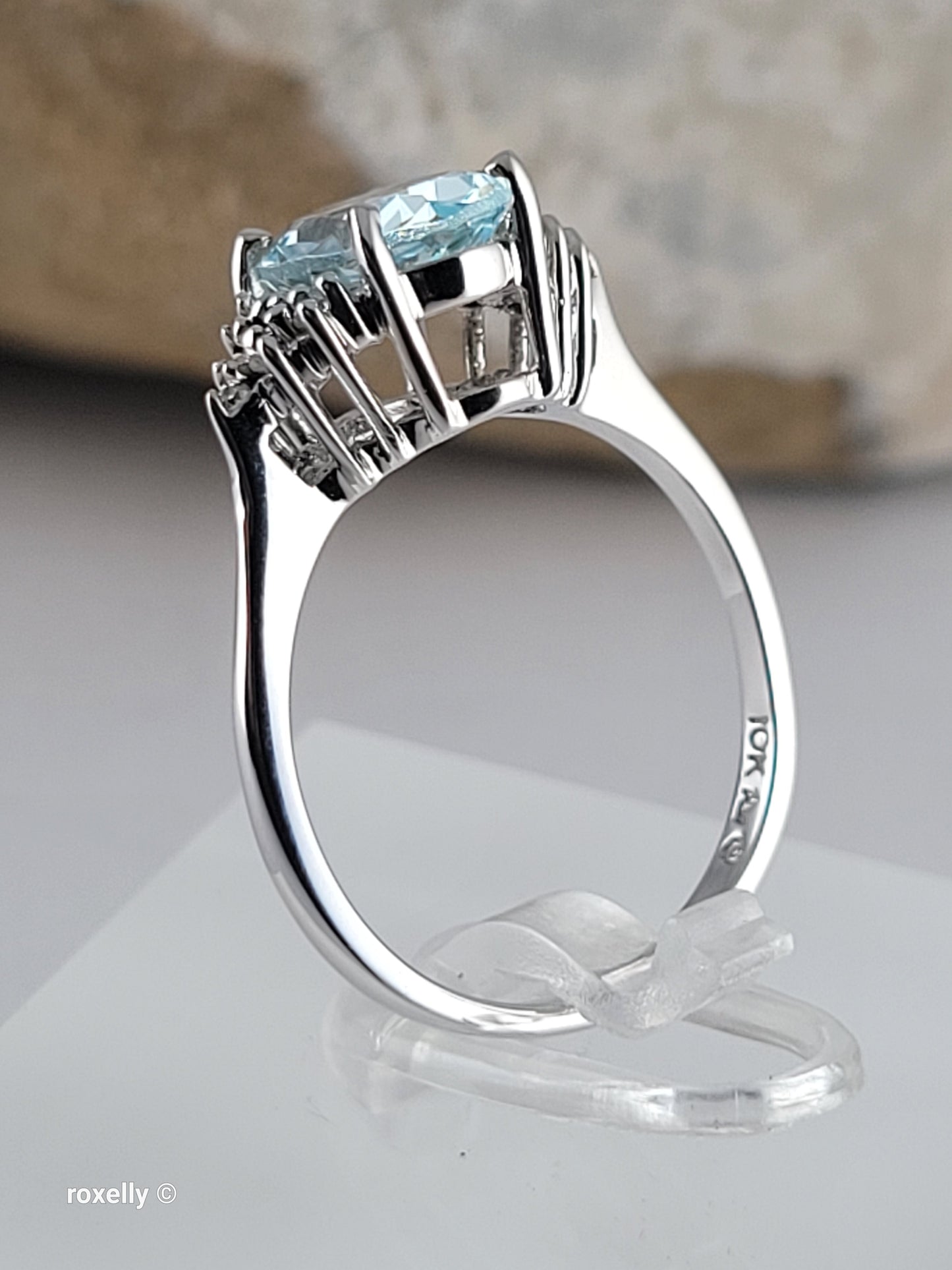 10K White Gold Aquamarine and Diamonds Ring Size 6.75, Solid Gold