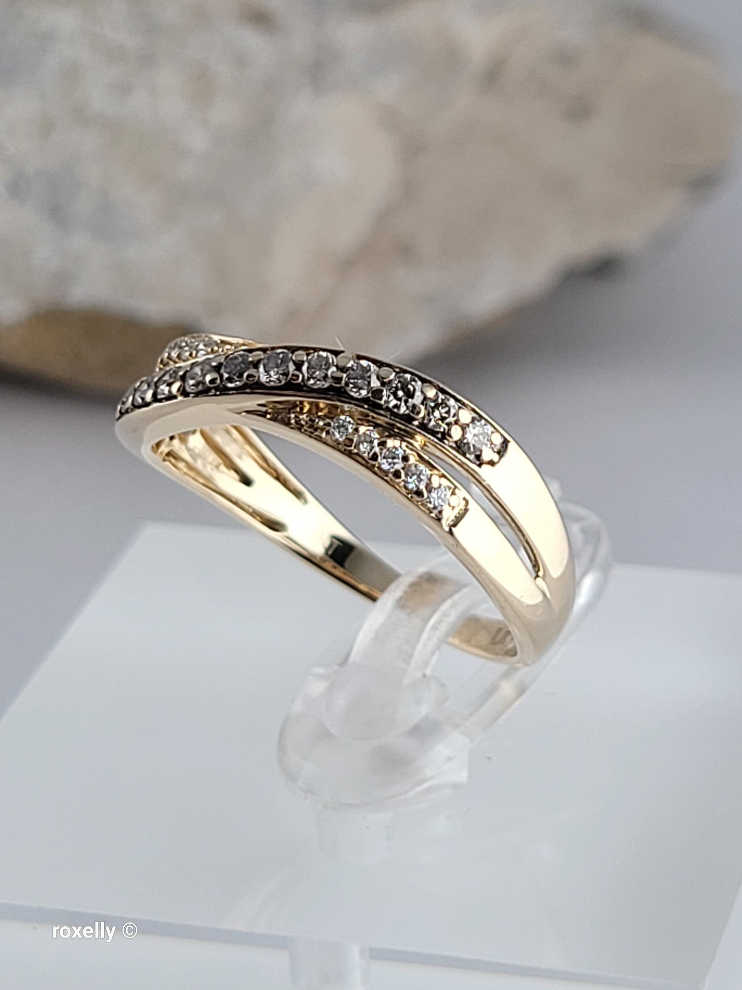 $2,000 14K Yellow Gold Genuine Chocolate and Vanilla Diamonds Criss-Cross Le Vian Ring Size 7- Solid Gold!