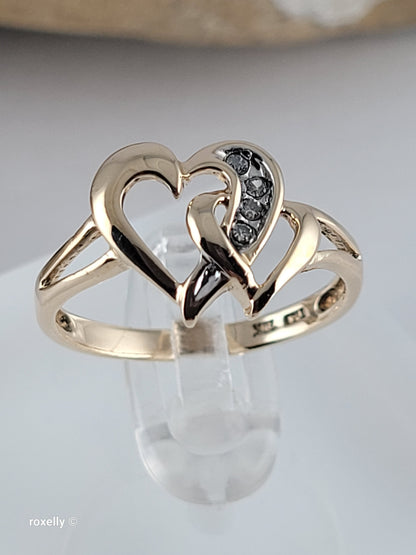 10K Yellow Gold  Two intertwined hearts Diamonds  Ring Size 6.75, Solid Gold