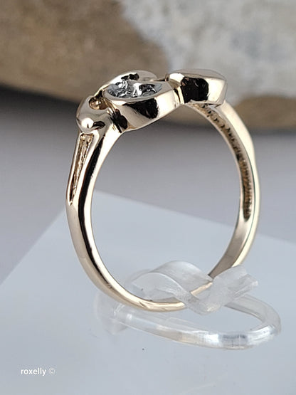 10K Yellow Gold  Two intertwined hearts Diamonds  Ring Size 6.75, Solid Gold