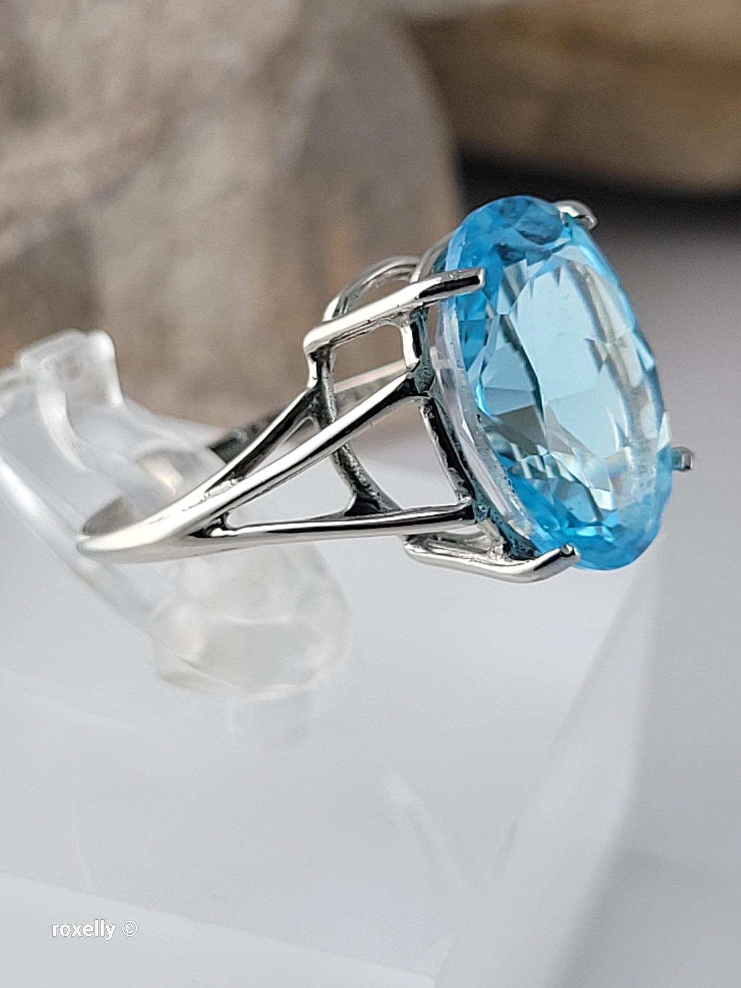 10K White Gold Blue Topaz Cocktail Ring Size 5.5, Solid Gold