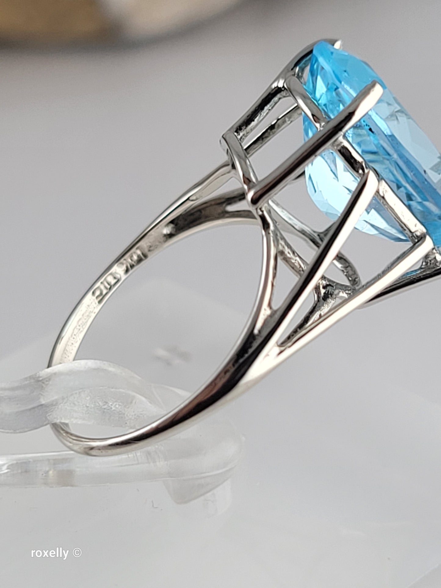 10K White Gold Blue Topaz Cocktail Ring Size 5.5, Solid Gold